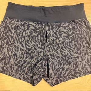 Athleta Trekkie North Printed Short Size 8